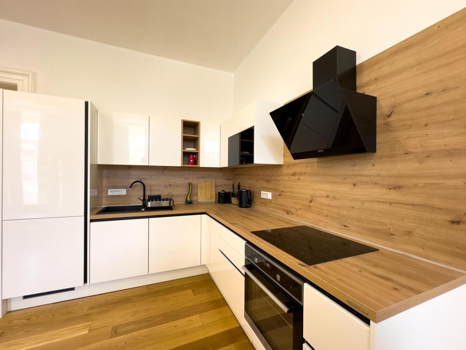 Apartment Center *